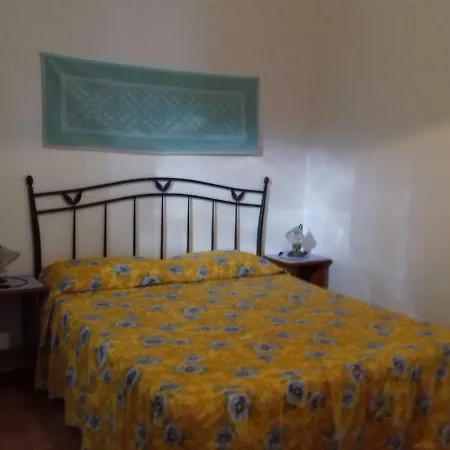 Canne Al Vento Oda ve Kahvaltı 3*